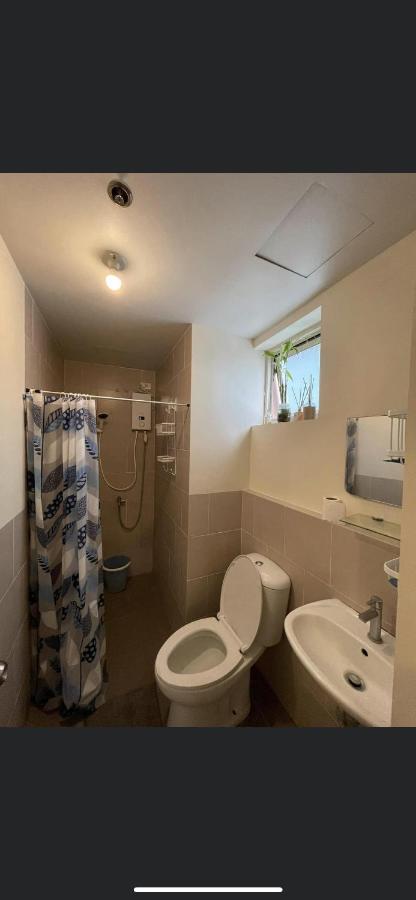 Khentdrick'S Place At Holland Park Southwoods Binan 외부 사진